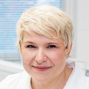 Dr. Radics Ágnes
